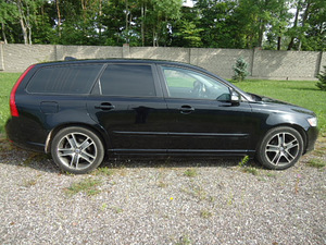 VOLVO V50 (5 фото из 8)