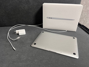 MacBook Air M1 2020 256GB/8GB (3 foto / 9)