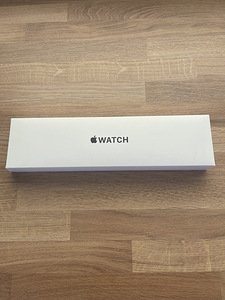 Apple watch Silver Aluminium Case Sport Band SE 44 mm (2 Gen (6 foto / 6)