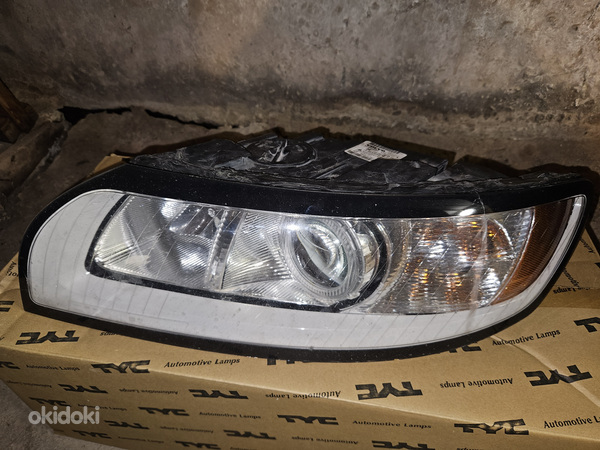 Volvo V50, S40 Esituled