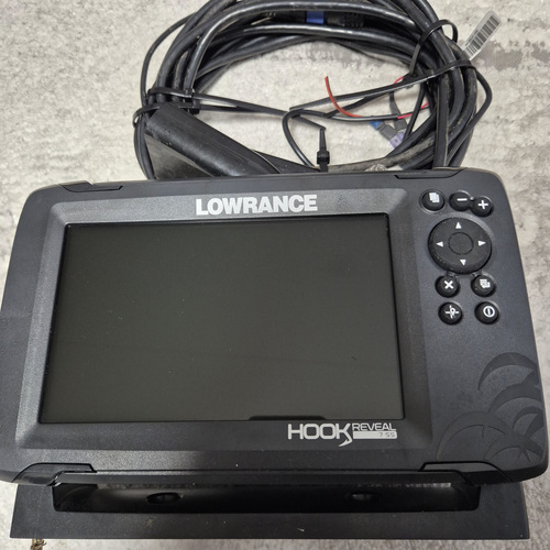 Lowrance Hook Reveal 7