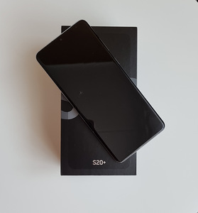 Samsung Galaxy S20+ (1 foto / 7)