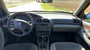 Peugeot 406 (7 foto / 8)