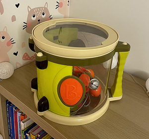 B. Toys Trumm lisadega lastele mänguasi (2 foto / 2)