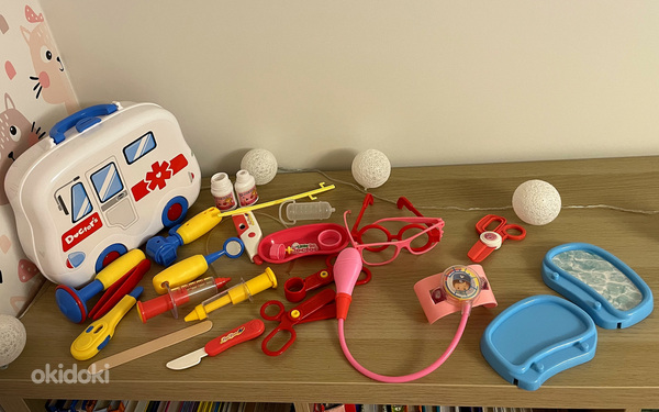 Arstikomplekt kohvris lastele mänguasi (foto #1)