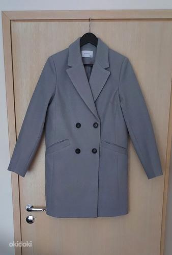 Серое пальто Reserved (фото #1)