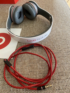 Beats Solo HD White - Kõrvaklapid Beats by Dr.Dre - like new (3 foto / 3)