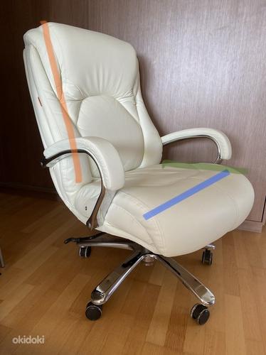 Белое кожаное кресло, размер сиденья XXL (Chairman 402) стул (фото #5)