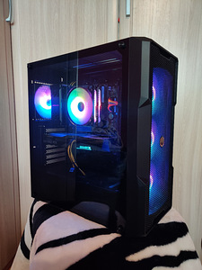 Ryzen 5 3600X / RTX 3060 Ti / RAM 32GB / SSD 1TB (4 foto / 4)