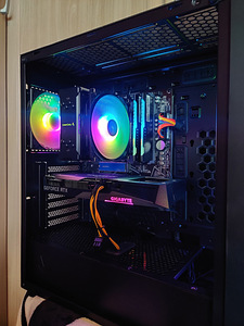 Ryzen 5 3600X / RTX 3060 Ti / RAM 32GB / SSD 1TB (4 foto / 4)