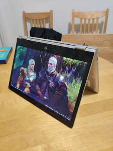 HP EliteBook x360 1030 G2 (3 foto / 7)