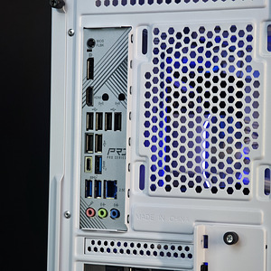 GAMING PC "FLASH" | Ryzen 5 7500F + RTX 5070 12GB (5 foto / 9)
