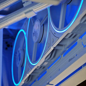 GAMING PC "FLASH" | Ryzen 5 7500F + RTX 5070 12GB (6 foto / 9)