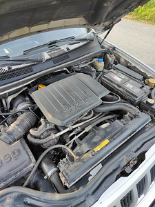 Jeep Grand Cherokee WJ 2.7 120kW (15 foto / 15)