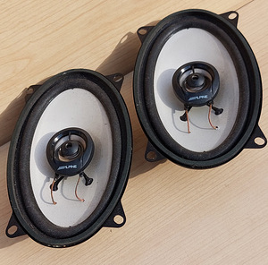 Autokõlarid komplektina (Alpine 2 tk ja Philips 2 tk) (3 foto / 4)