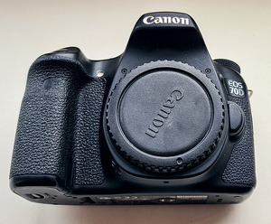 Canon EOS 70D + Tamron 17-50mm (2 foto / 10)