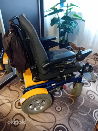 Электрическая инвалидная коляска. (фото #2)