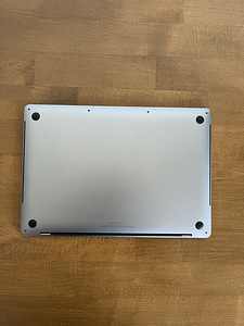 MacBook Pro 15-inch 2018, 512GB SSD, 560X 4gb (3 foto / 5)