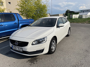 VOLVO V60 T3 2.0 112KW 110000 km 2015 (9 foto / 13)