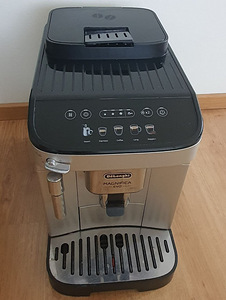 Espressomasin DeLonghi Magnifica EVO (1 foto / 2)