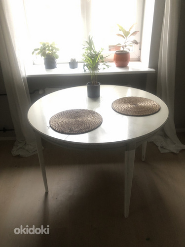 Pikendatav täispuidust laud