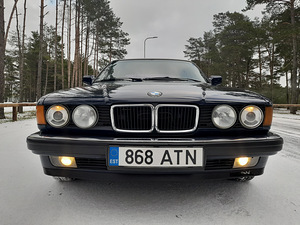 BMW 730i (2 foto / 11)