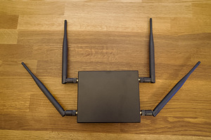 Hak5 WiFi Pineapple Tetra (legal Wi-Fi hacking/pentest tool) (2 foto / 2)