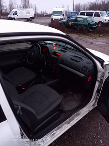 Renault Clio Storia (7 foto / 10)
