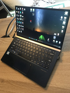 Asus Zenbook 256GB SSD (1 foto / 5)