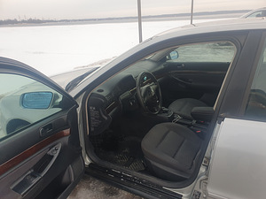 Audi a4 b5 1.9 tdi (4 foto / 9)