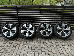Audi Q7 veljed (1 foto / 7)