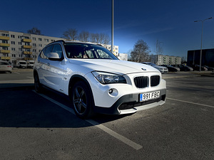 BMW X1, 2011a (2 фото из 8)