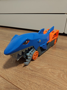 Hot Wheels автовоз (1 фото из 3)