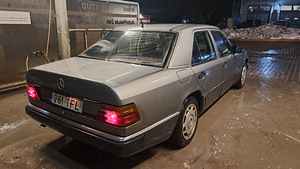 Mercedes-Benz 200d (2 foto / 7)