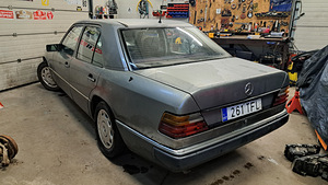 Mercedes-Benz 200d (3 foto / 7)