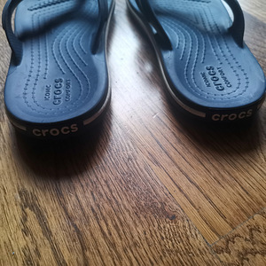 Детские Crocs J 2 (1 фото из 3)