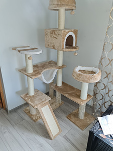 Кошачий домик (2 фото из 2)