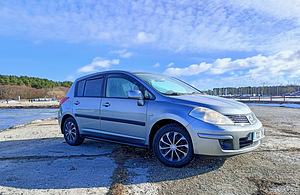 Nissan Tiida 1.6, 2009 man. (2 foto / 11)
