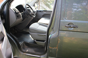 VOLKSWAGEN TRANSPORTER KASTEN 2.5 TD 96 kw (6 foto / 10)