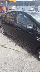 Toyota Prius (1 foto / 2)