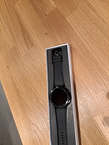 Samsun Galaxy Watch 4 Clsssic (4 foto / 5)