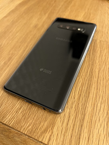 Samsung Galaxy S10 Plus (2 foto / 5)