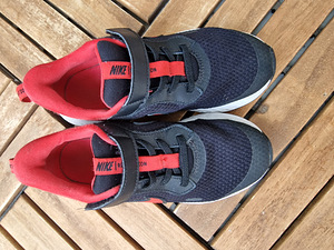 Кроссовки nike (2 фото из 2)