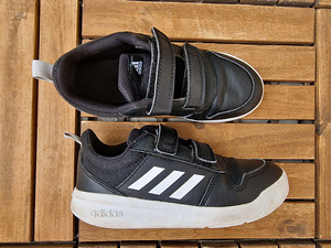 Tossud adidas (1 foto / 2)