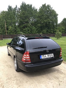Mercedes-Benz C 320 Avantgarde 3.0 V6 165kW (6 foto / 8)