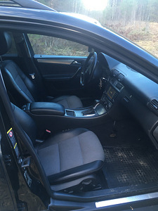 Mercedes-Benz C 320 3.0 V6 165kW VAHETUS (8 foto / 10)