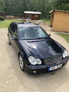 Mercedes-Benz C 220 Avantgarde 2.1 R4 CDI 110kW (4 foto / 10)