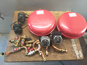 Grundfos pumbad ja paisupaagid (1 foto / 6)