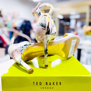 Ted Baker lillelised kingad , uued, 40/41 (2 foto / 3)