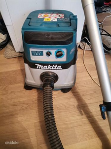 Makita dvc 863 (1 foto / 3)